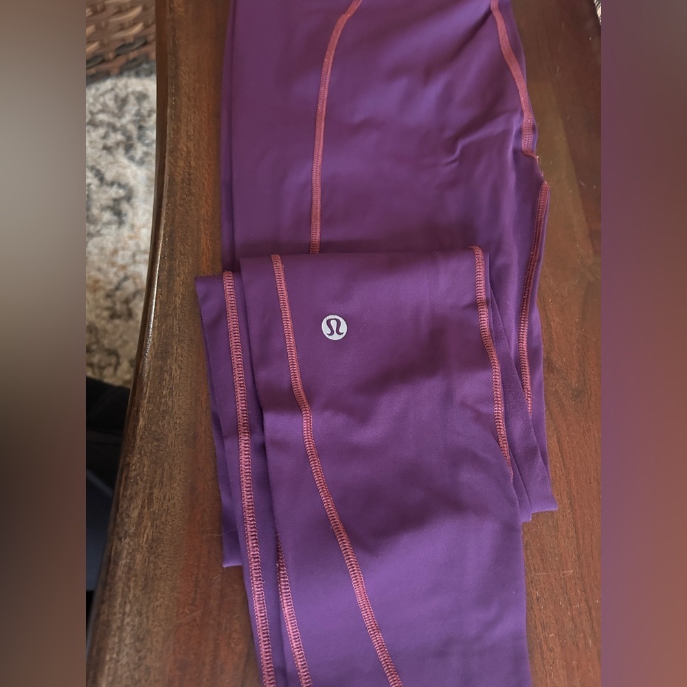 Lululemon Like Nothing HR Tights Sz 4 25” Inseam - Picture 4 of 8
